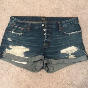 Abercrombie & Fitch Boyfriend Short